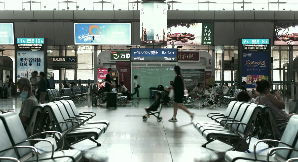 buying a SIM card at Vietnamese airport